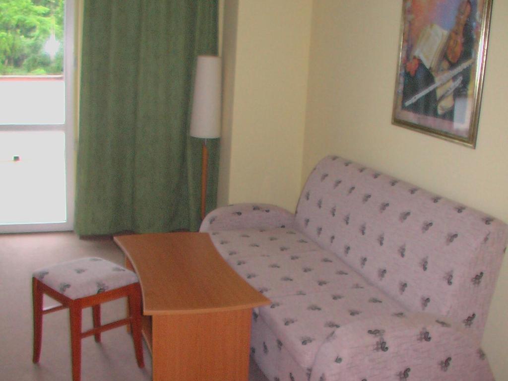 Hotel Seasons Trjavna Pokoj fotografie